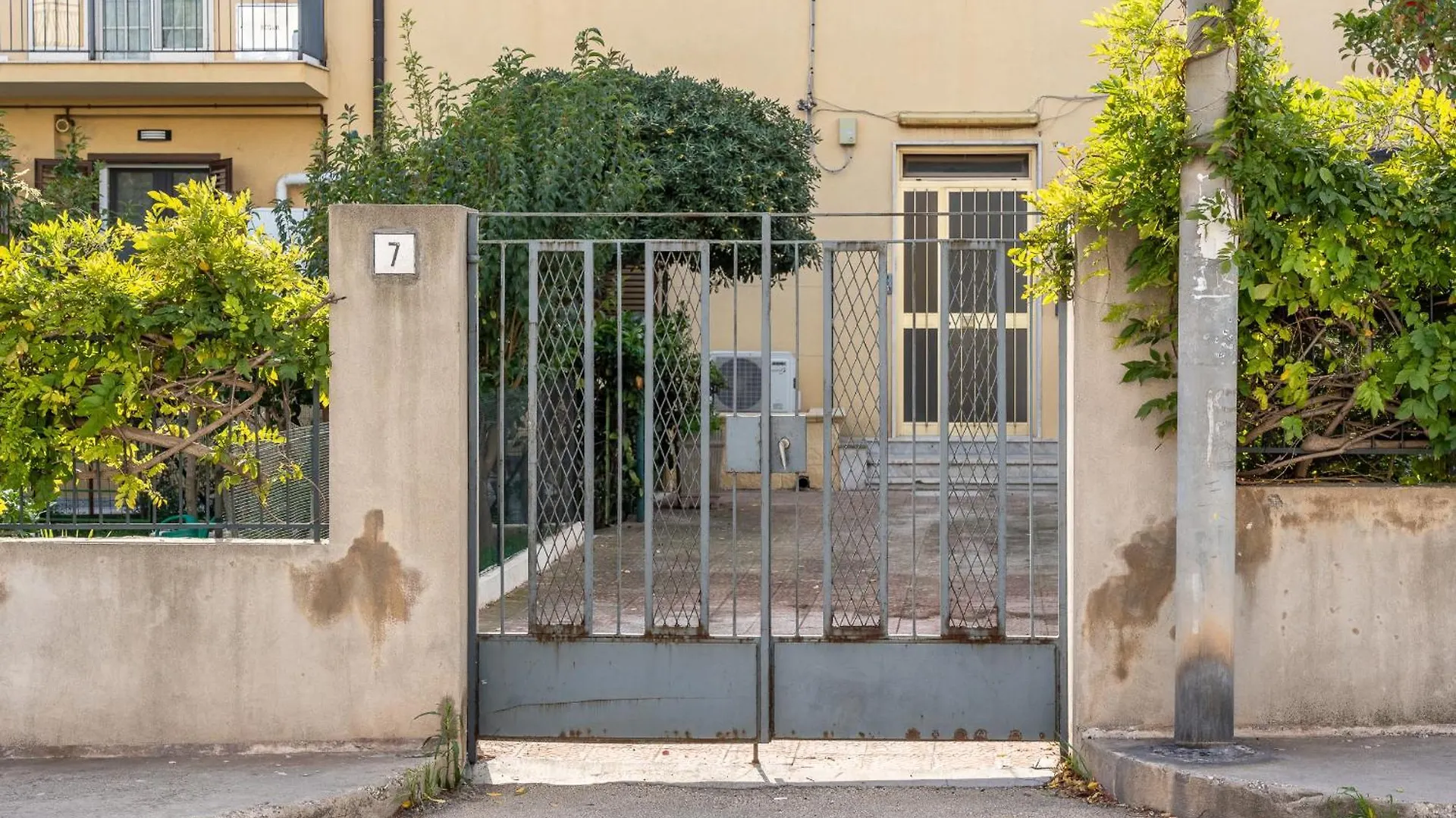 Gianna E Mimmo Apartments With Garden By Wonderful Italy Syracuse 0*,  Italia